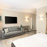 Elaya City, Trademark By Wyndham 3* Ганновер