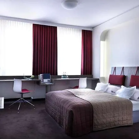 Elaya Hotel