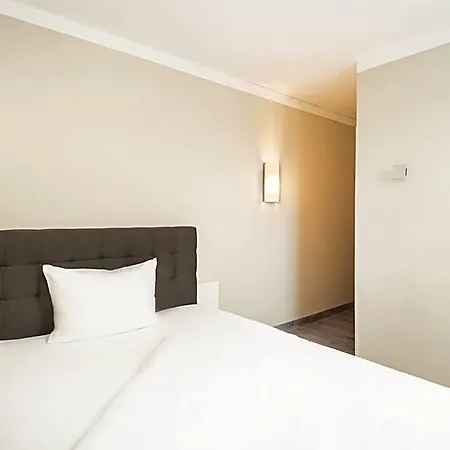 Elaya City, Trademark By Wyndham 3* הנובר