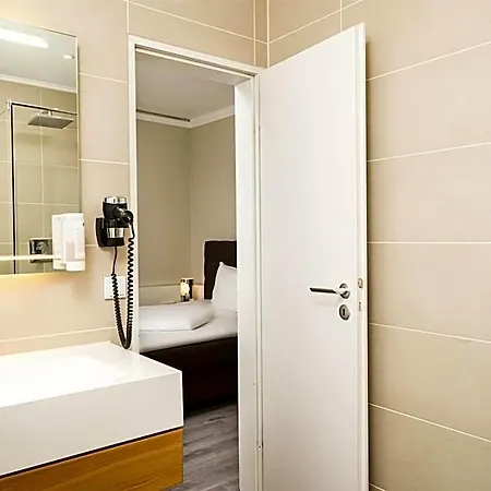 Elaya City, Trademark By Wyndham מלון 3*