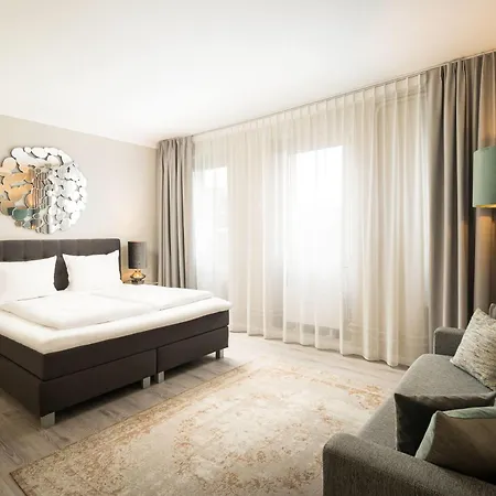 Elaya City, Trademark By Wyndham
