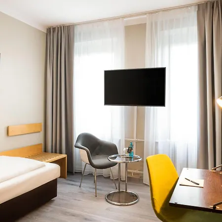 Elaya City, Trademark By Wyndham Hotel