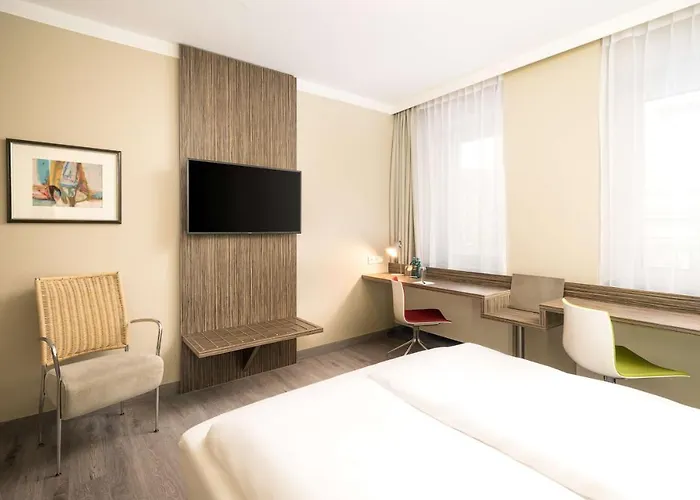 Elaya City, Trademark By Wyndham