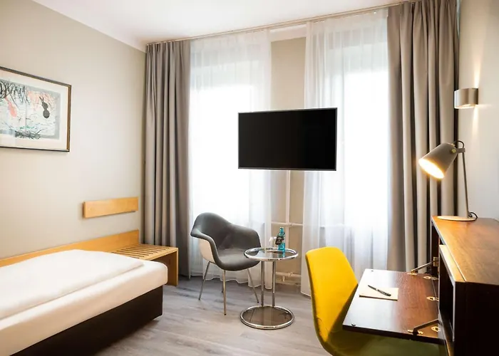 Elaya City, Trademark By Wyndham